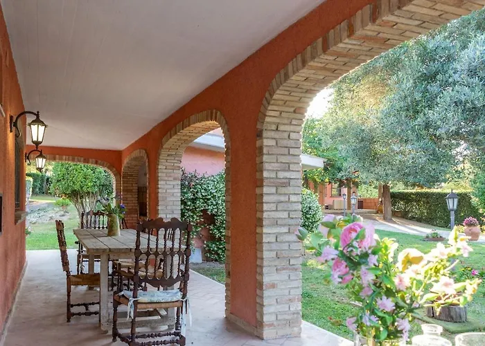 Manetta - Main House