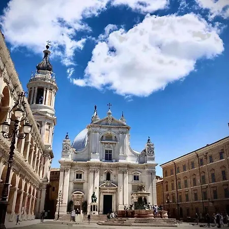 Manetta - Main House